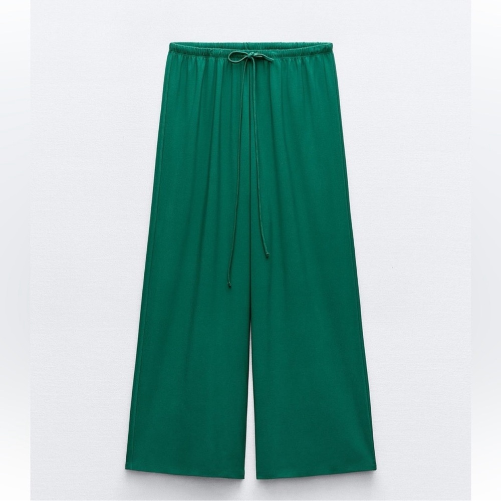 New with tags Zara Green Flowy Drawstring Pants Size Medium